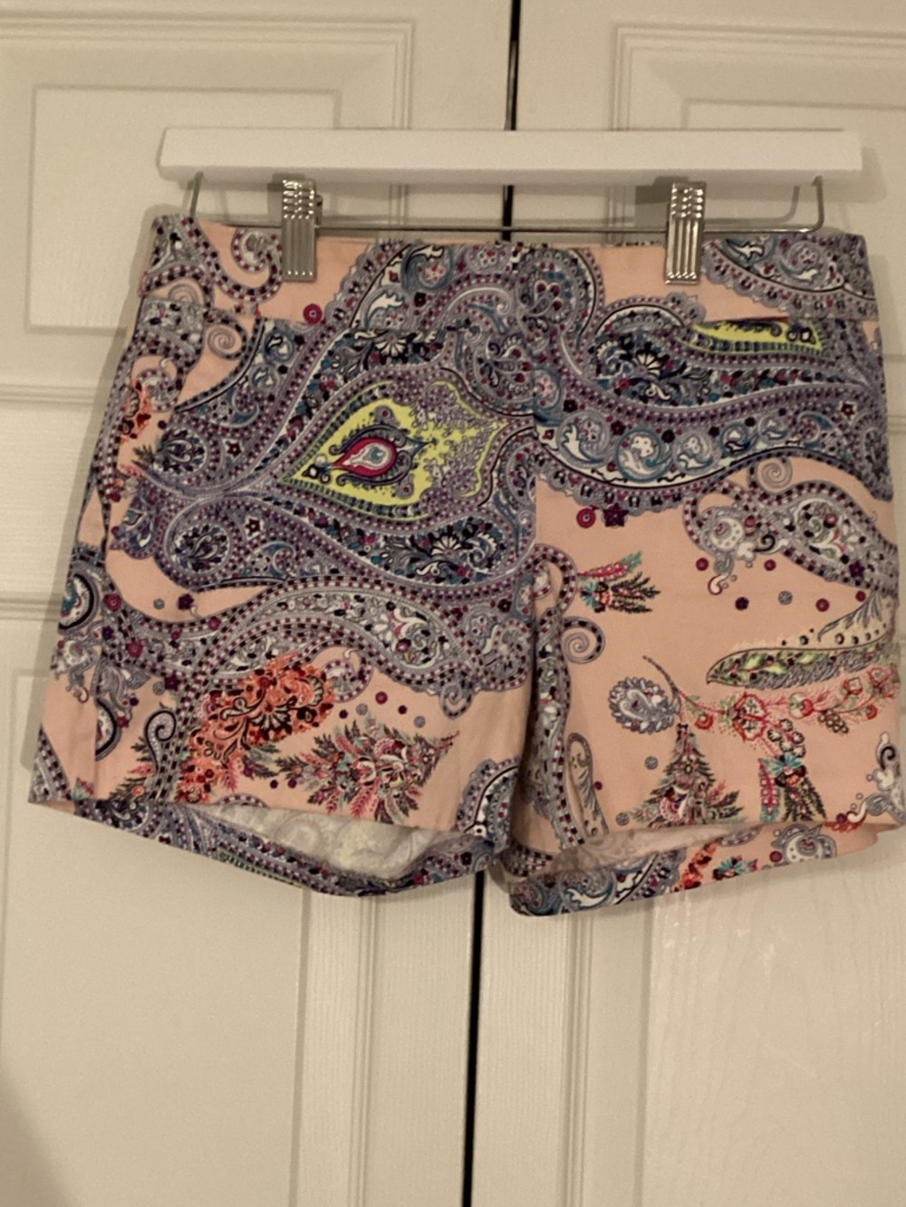 Express Paisley Print Shorts in Pink Multi Size 0 EUC - Picture 1 of 6